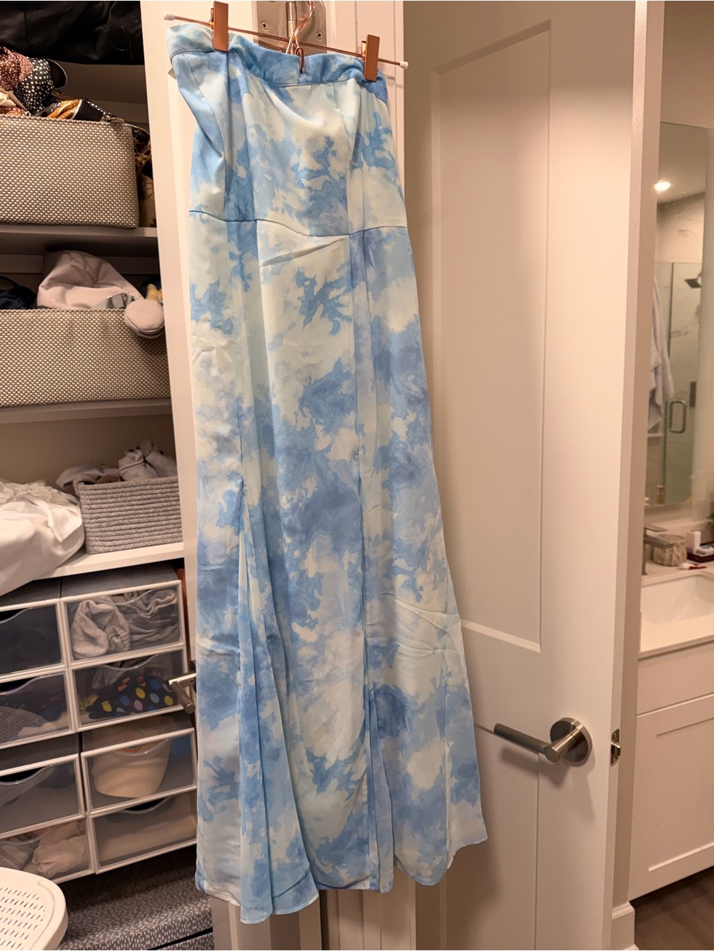 Abercrombie & Fitch Light Blue and White Cloud-Print Midi Dress